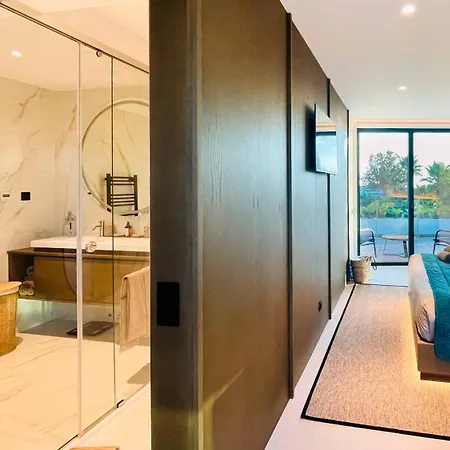 Villa Algarve Escape With Pool Gym & Rooftop Jacuzzi Guia (Faro)