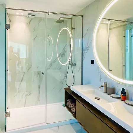 Βίλα Algarve Escape With Pool Gym & Rooftop Jacuzzi *
