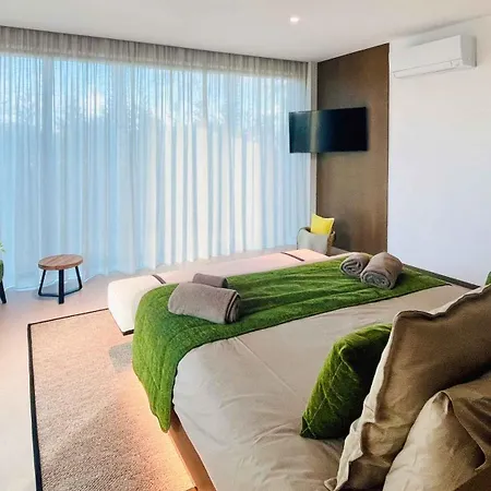 Algarve Escape With Pool Gym & Rooftop Jacuzzi Guia (Faro)